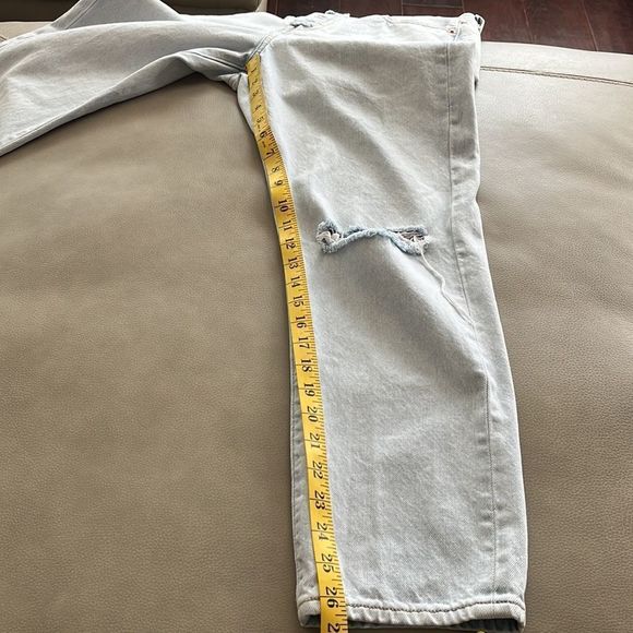 Levi's Wedgie Straight Button Down Ripped Jans Size 28 - Picture 7 of 9